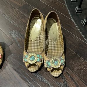 Chinese laundry heels